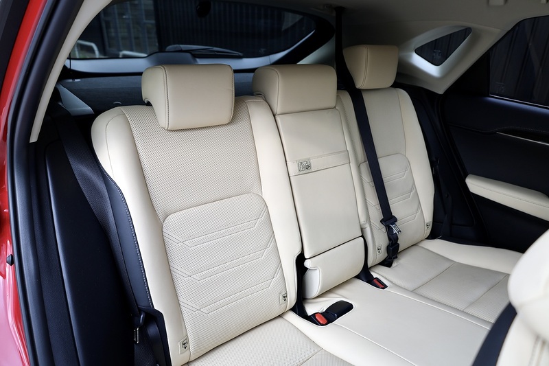 Lexus NX300h Full Lexus Main Dealer History + Lexus Warranty Image 26