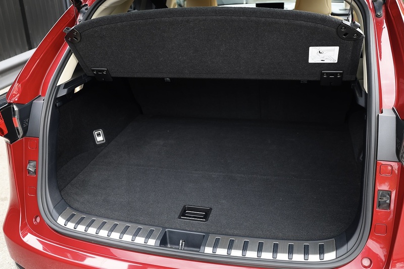 Lexus NX300h Full Lexus Main Dealer History + Lexus Warranty Image 30