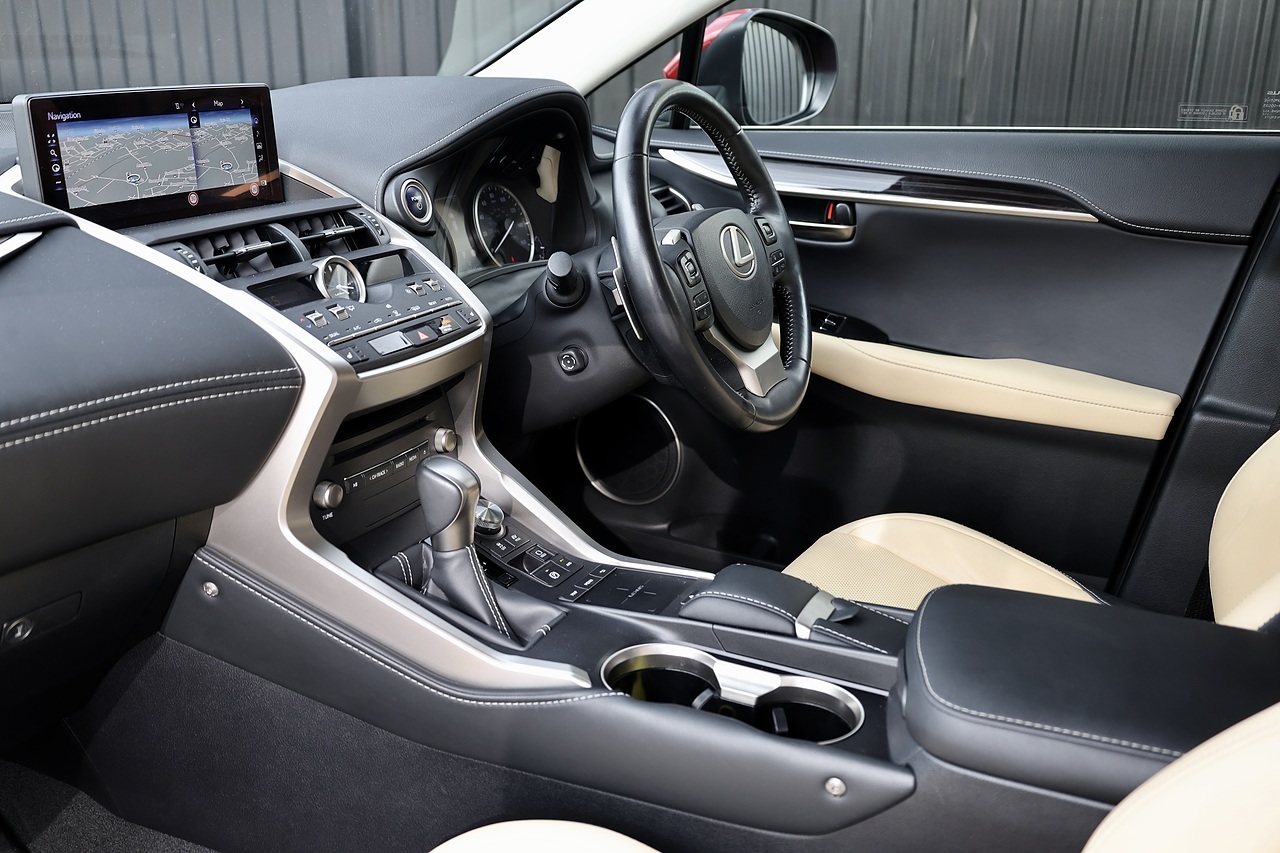 Lexus NX300h Full Lexus Main Dealer History + Lexus Warranty - Large 7