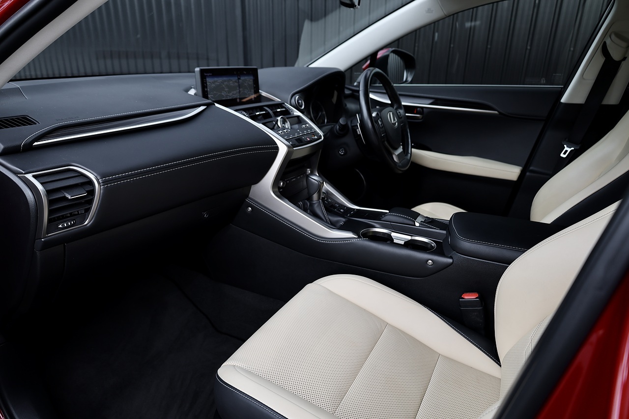Lexus NX300h Full Lexus Main Dealer History + Lexus Warranty - Large 2