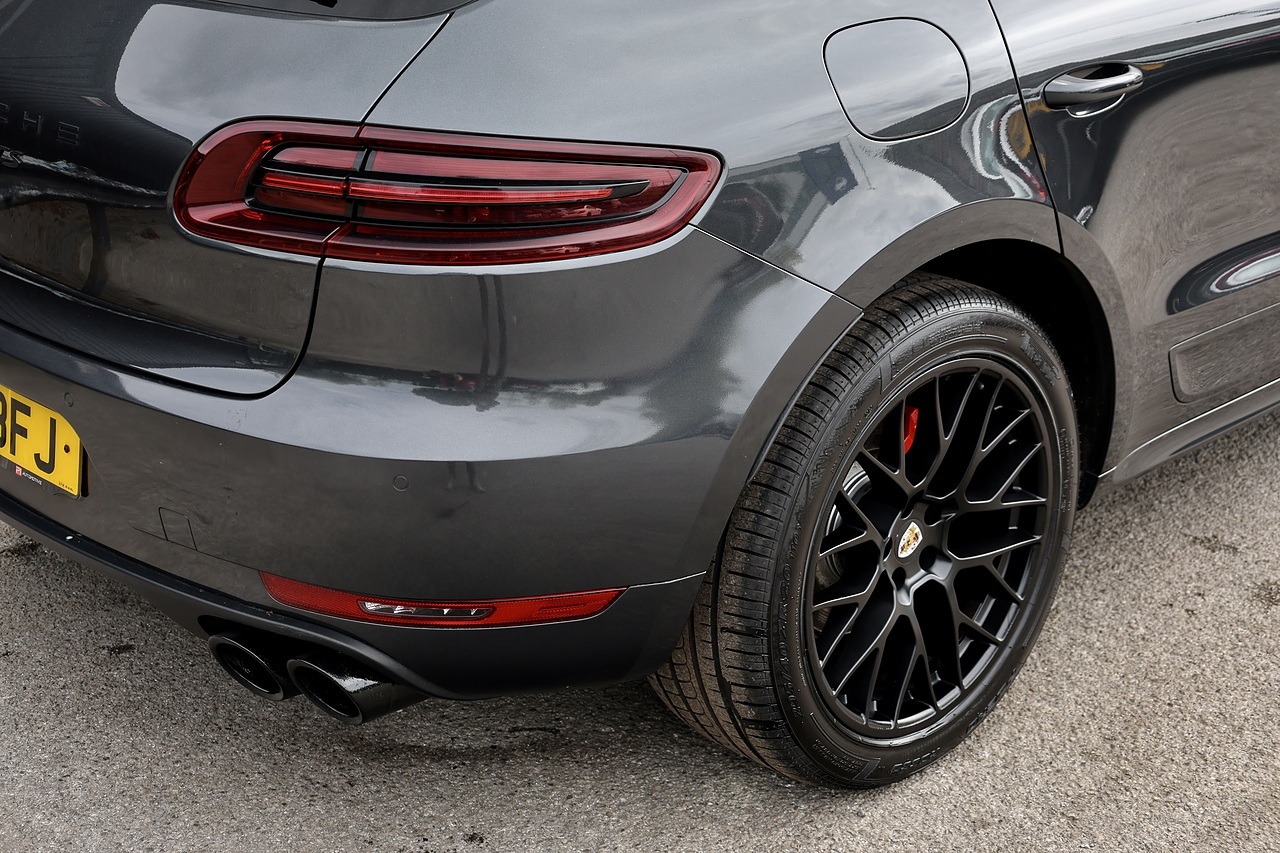 Porsche Macan GTS £10K Optional Extras + Sport Chrono + PASM - Large 25
