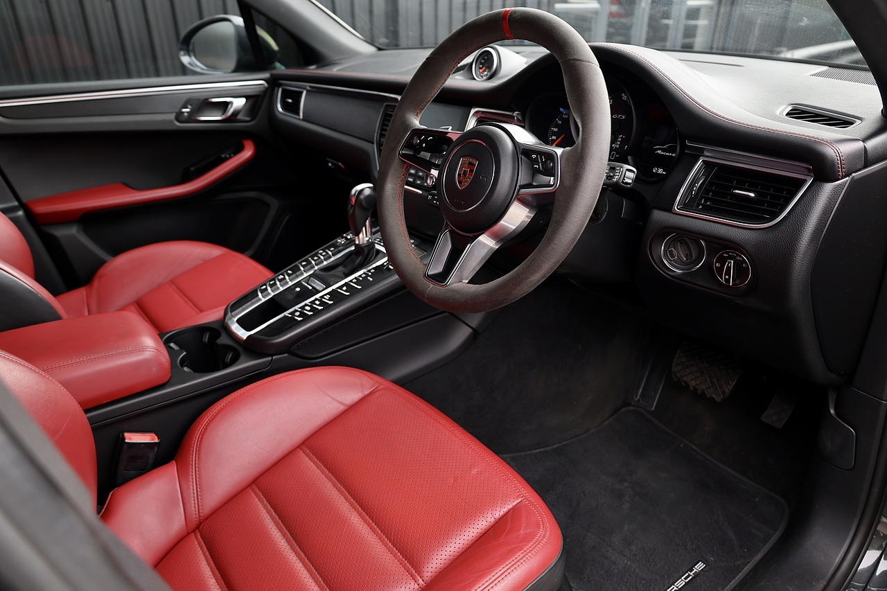 Porsche Macan GTS £10K Optional Extras + Sport Chrono + PASM - Large 8