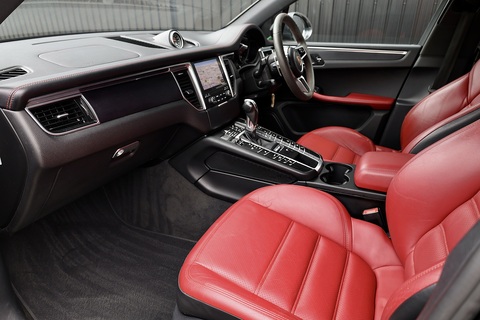 £10K Optional Extras + Sport Chrono + PASM