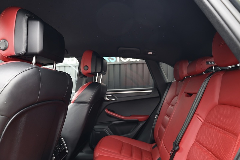 Porsche Macan GTS £10K Optional Extras + Sport Chrono + PASM Image 23