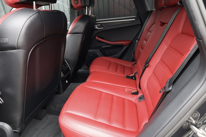 Porsche Macan GTS £10K Optional Extras + Sport Chrono + PASM Image 24