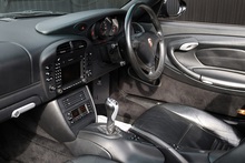 Porsche 911 Carrera 4 3.6 Manual Convertible + Hardtop + IMS Upgrade + Last Owner 2013 - Thumb 11