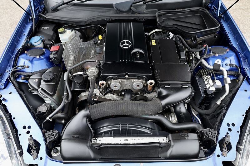 Mercedes-Benz SLK 200K Designo Paint + Designo Interior + AirScarf + £7k Cost options Image 12