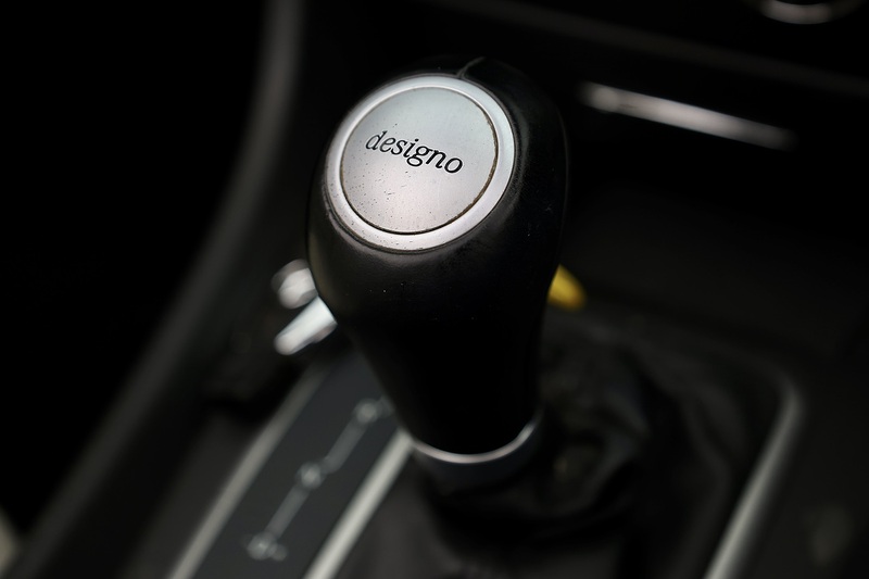 Mercedes-Benz SLK 200K Designo Paint + Designo Interior + AirScarf + £7k Cost options Image 17