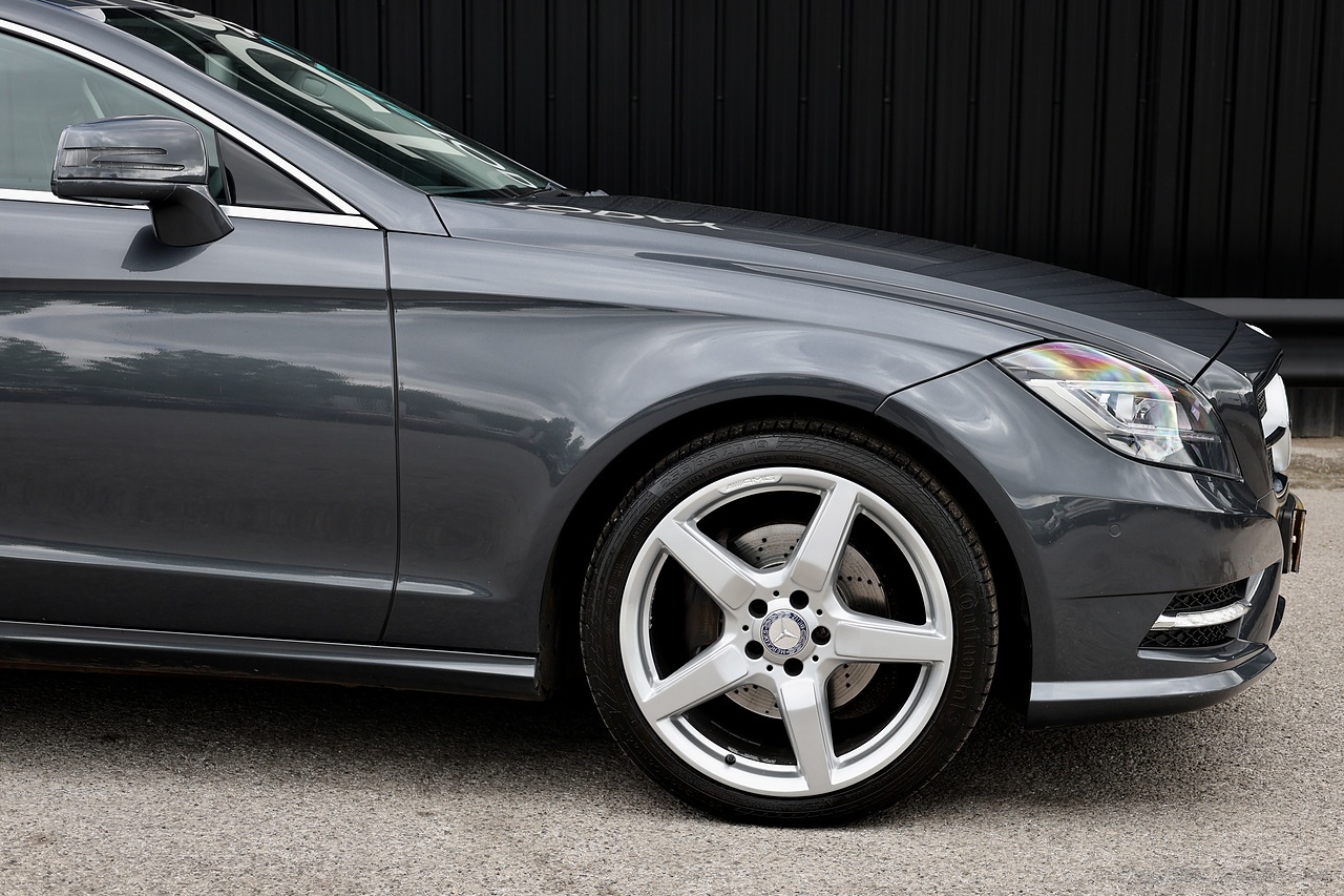 Mercedes-Benz CLS 250 CDI AMG Sport 1 Former Keeper + 12 Services - Large 22