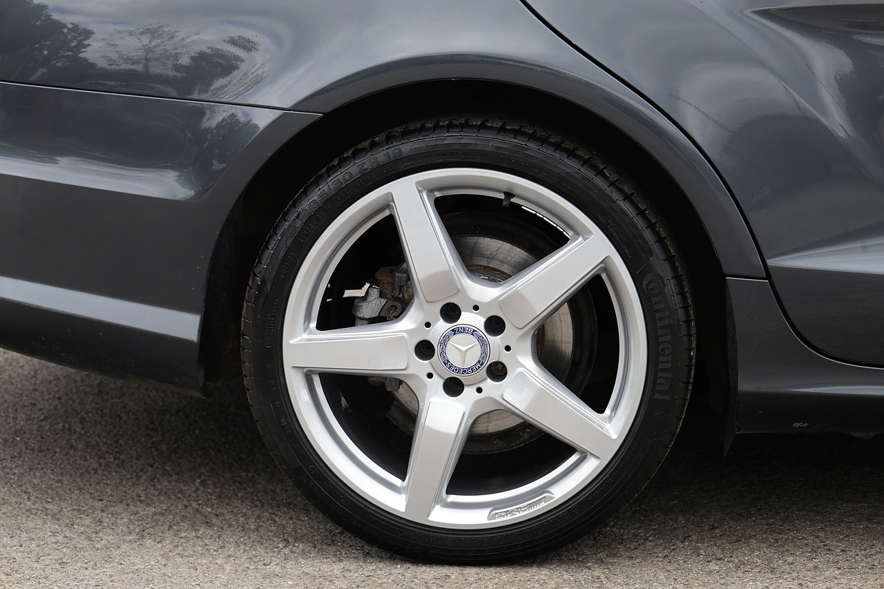 Mercedes-Benz CLS 250 CDI AMG Sport 1 Former Keeper + 12 Services - Large 36