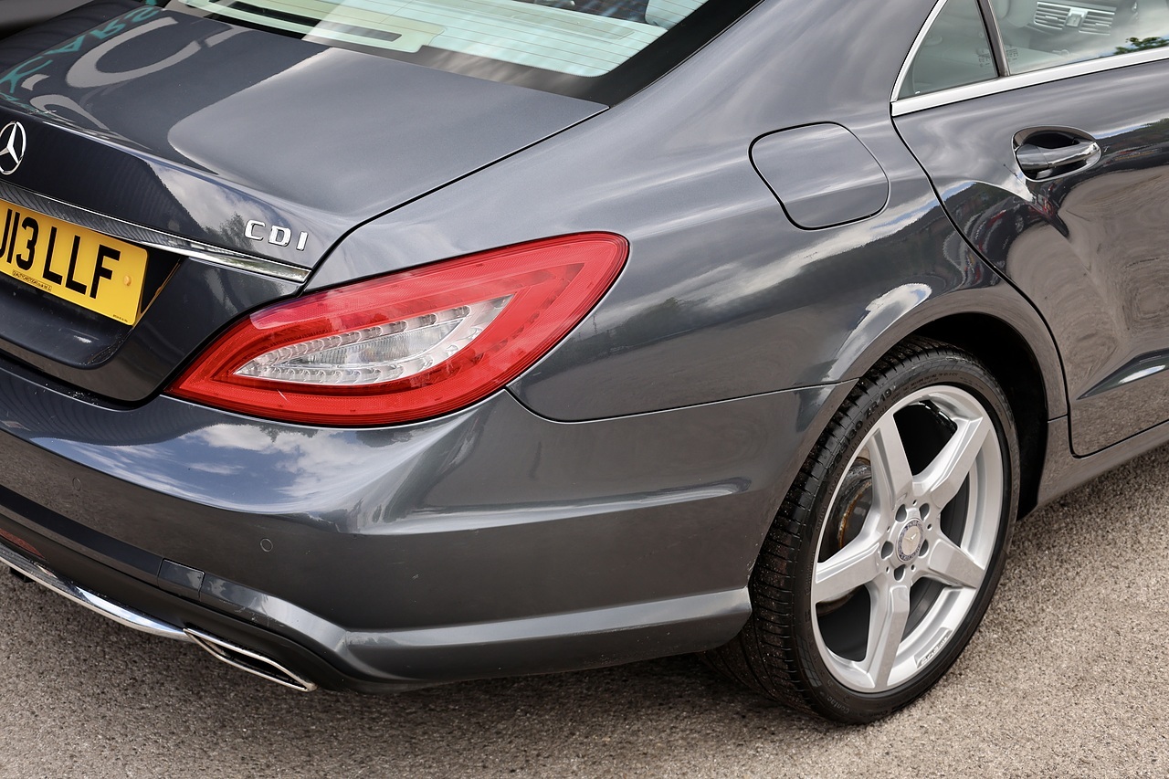 Mercedes-Benz CLS 250 CDI AMG Sport 1 Former Keeper + 12 Services - Large 20