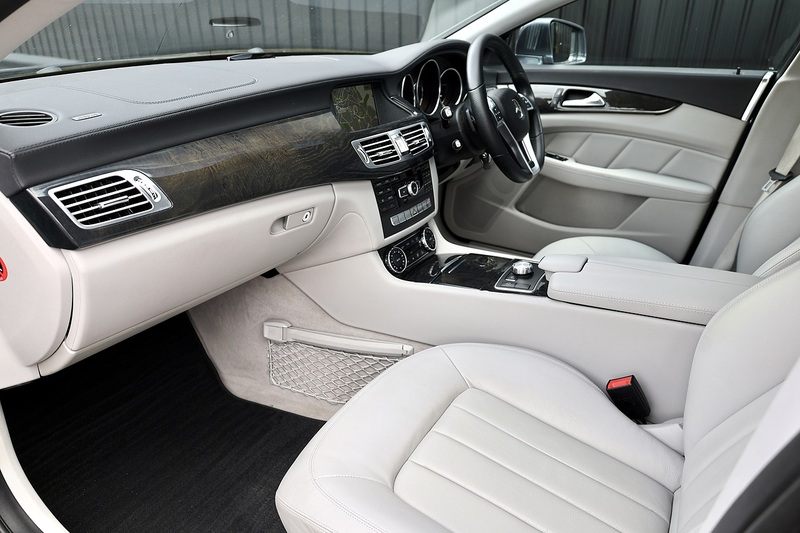 Mercedes-Benz CLS 250 CDI AMG Sport 1 Former Keeper + 12 Services Image 2