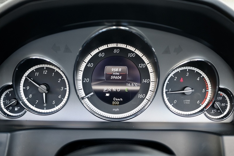 Mercedes-Benz E220 CDI AMG Sport Convertible 1 Former Keeper + Full Service History Image 17