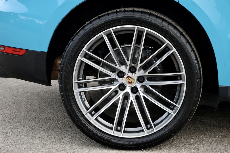 Porsche Macan £16,000 Cost Options + Pano Roof + PASM + BOSE Image 38