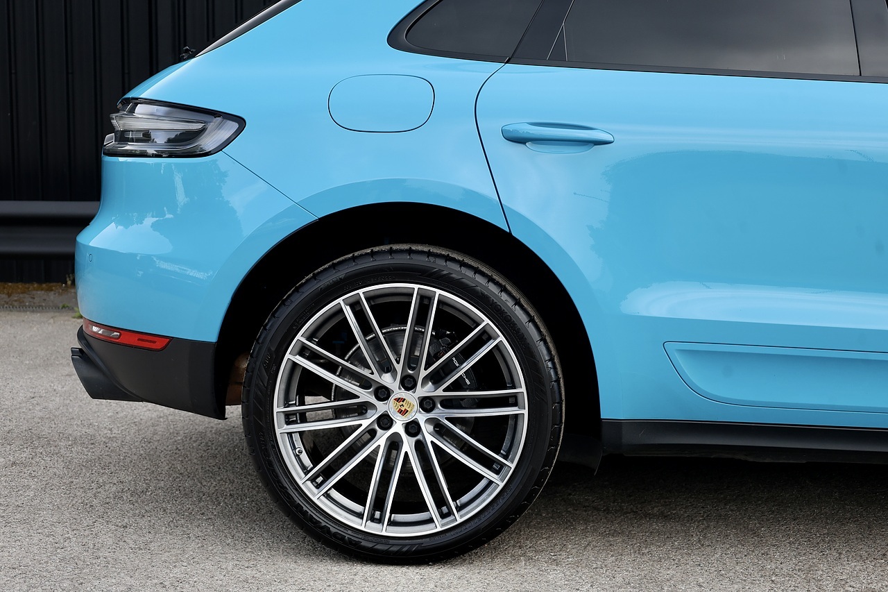 Porsche Macan £16,000 Cost Options + Pano Roof + PASM + BOSE - Large 16