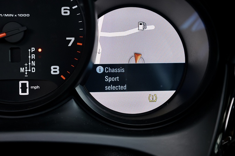Porsche Macan £16,000 Cost Options + Pano Roof + PASM + BOSE Image 26