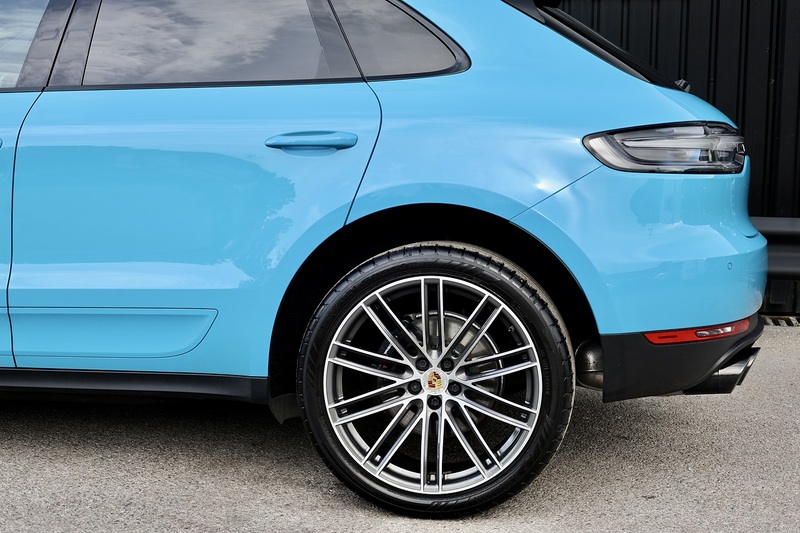 Porsche Macan £16,000 Cost Options + Pano Roof + PASM + BOSE Image 34