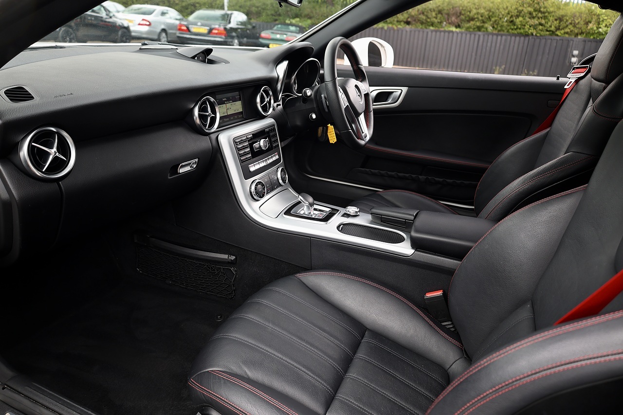 Mercedes-Benz SLK 200 AMG Sport SLK 200 AMG Sport 2.0 2dr Convertible Automatic Petrol - Large 2