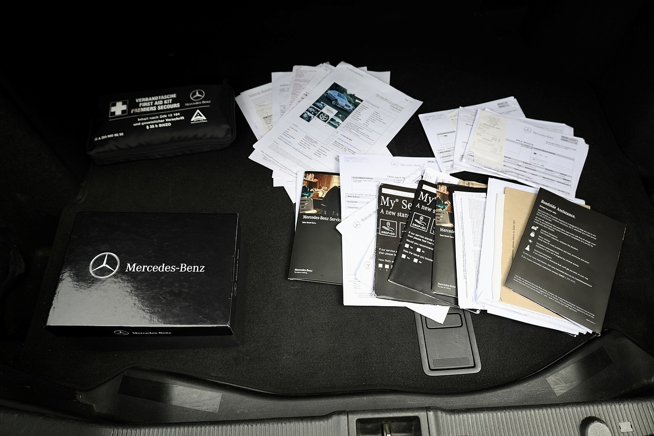 Mercedes-Benz C180 K Avantgarde SE Last Owner 2014 + Comprehensive History - Large 26
