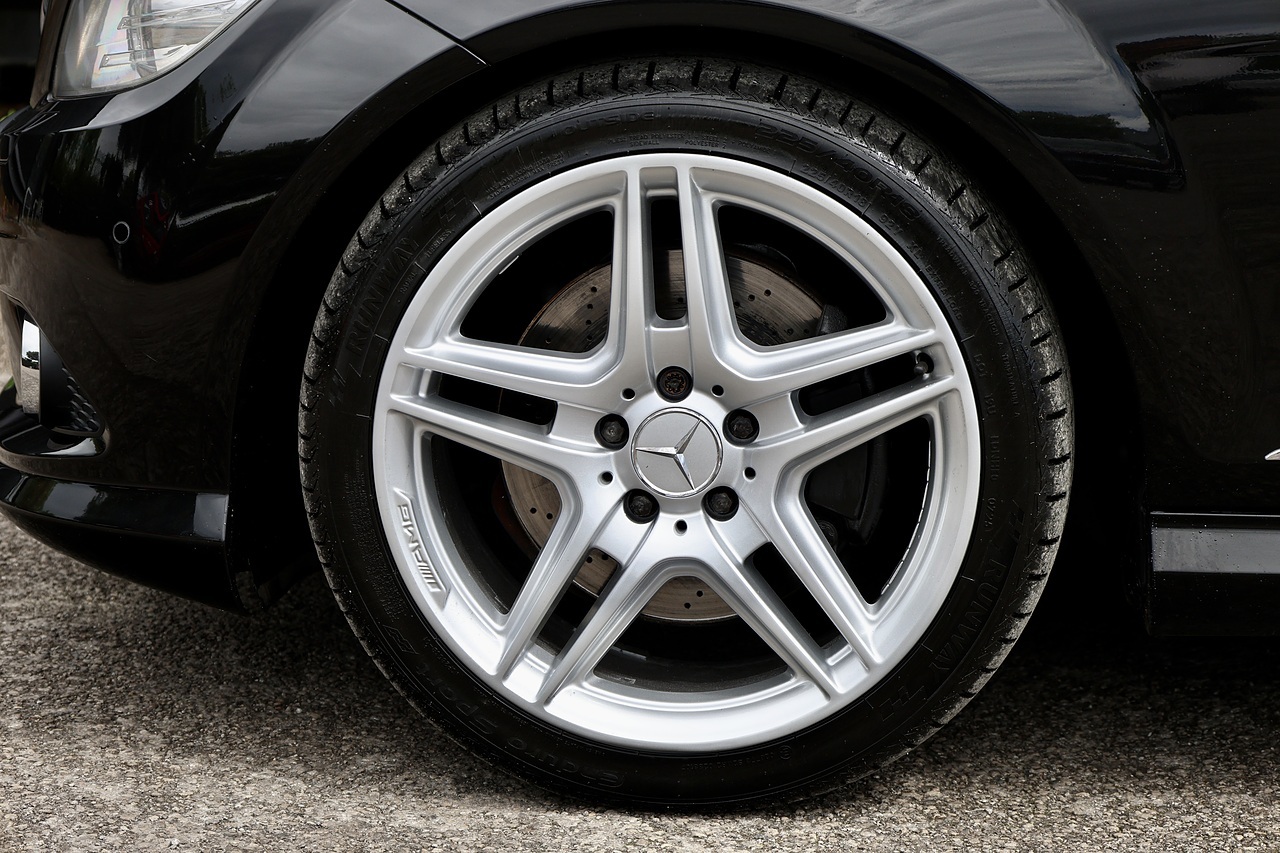 Mercedes-Benz C280 Sport £9k Cost Options + Pano Roof + Just Serviced by MB Dealer - Large 40