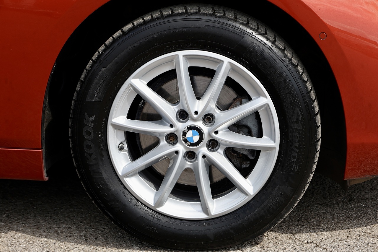 BMW 218i SE Active Tourer Full BMW Main Dealer History + Sat Nav - Large 30