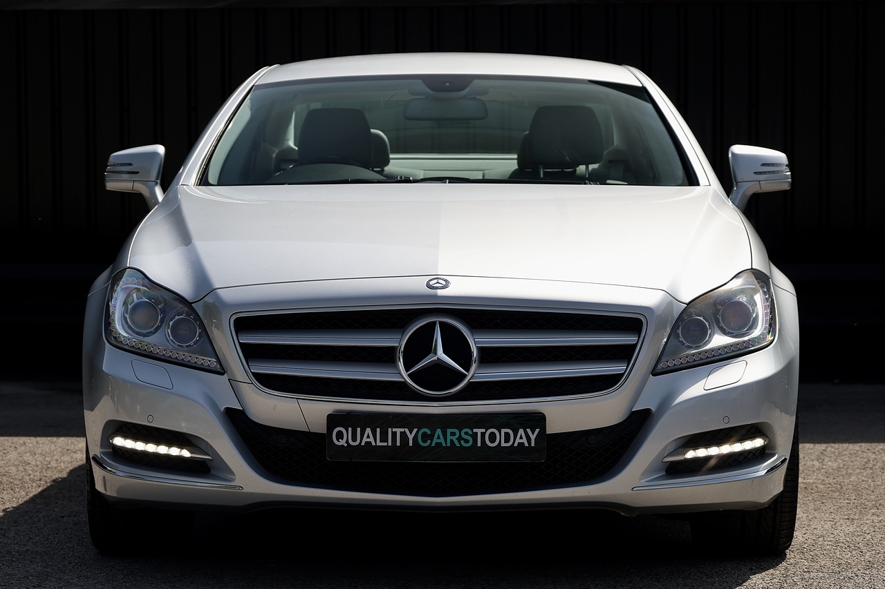 Mercedes-Benz CLS 350 Full Mercedes Main Dealer History - Large 3