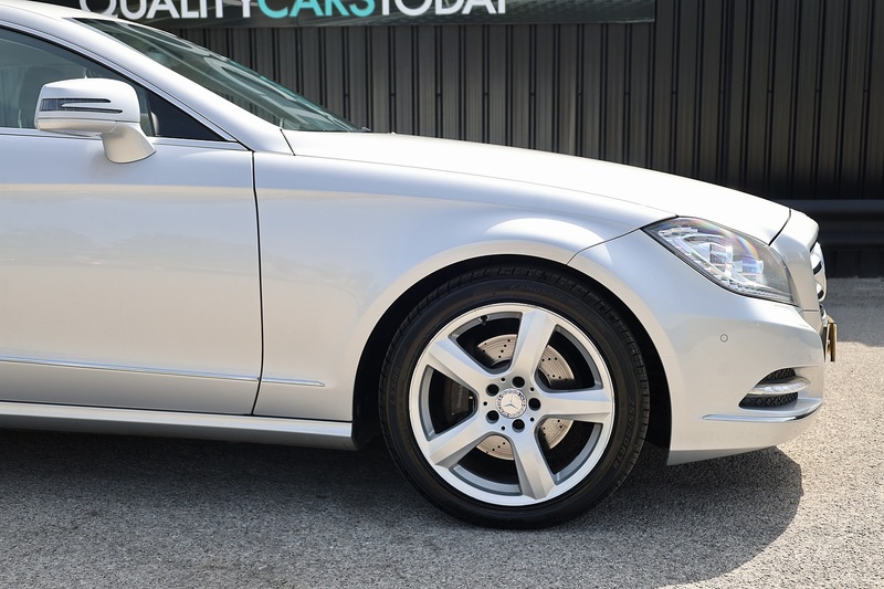 Mercedes-Benz CLS 350 Full Mercedes Main Dealer History Image 23