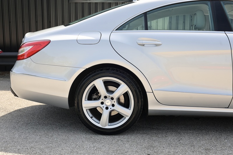 Mercedes-Benz CLS 350 Full Mercedes Main Dealer History Image 22