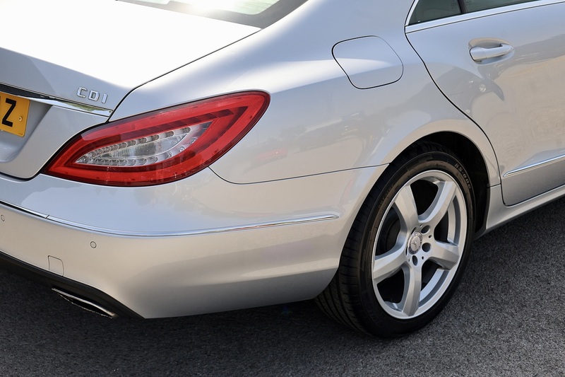 Mercedes-Benz CLS 350 Full Mercedes Main Dealer History Image 21