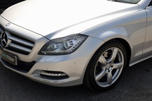 Mercedes-Benz CLS 350 Full Mercedes Main Dealer History - Thumb 27