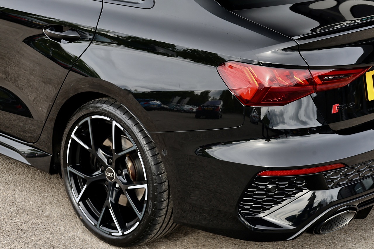 Audi RS3 Vorsprung Huge Spec + Full Audi History + Audi Warranty - Large 35