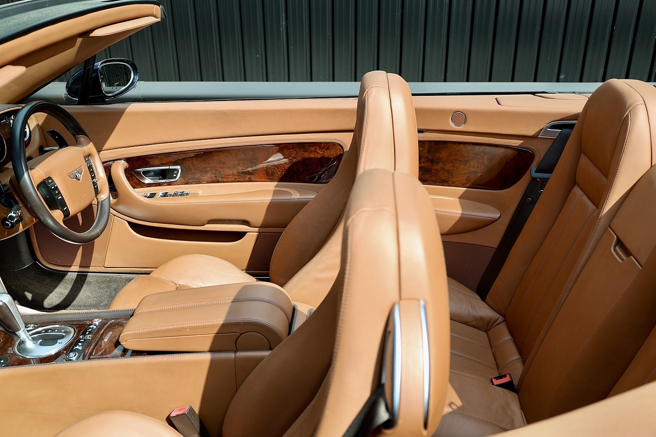 Bentley Continental GTC W12 Rare Specification + Beautiful Condition - Large 18