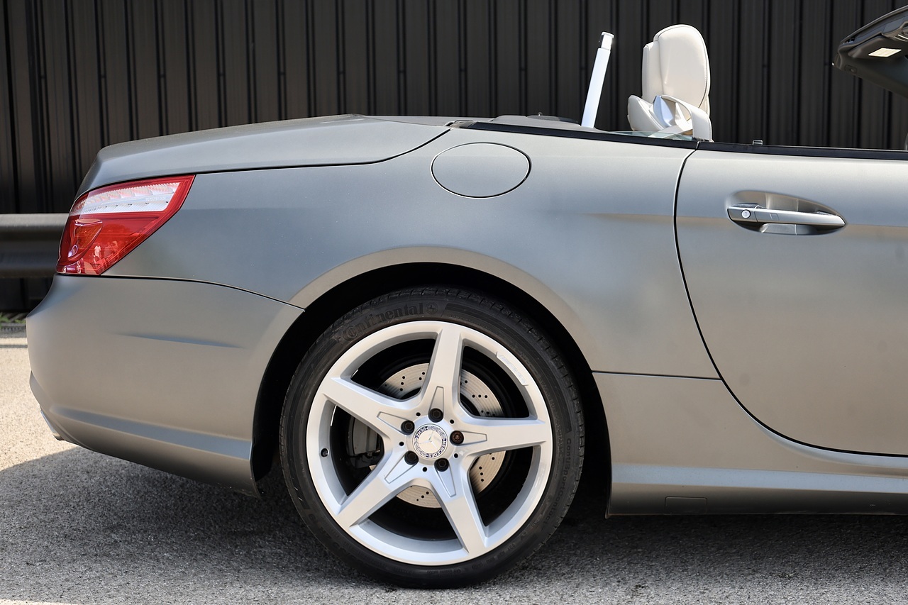 Mercedes-Benz SL 350 AMG Sports Pack 1 Owner + £13,500 Cost Options + Very Rare - Large 16