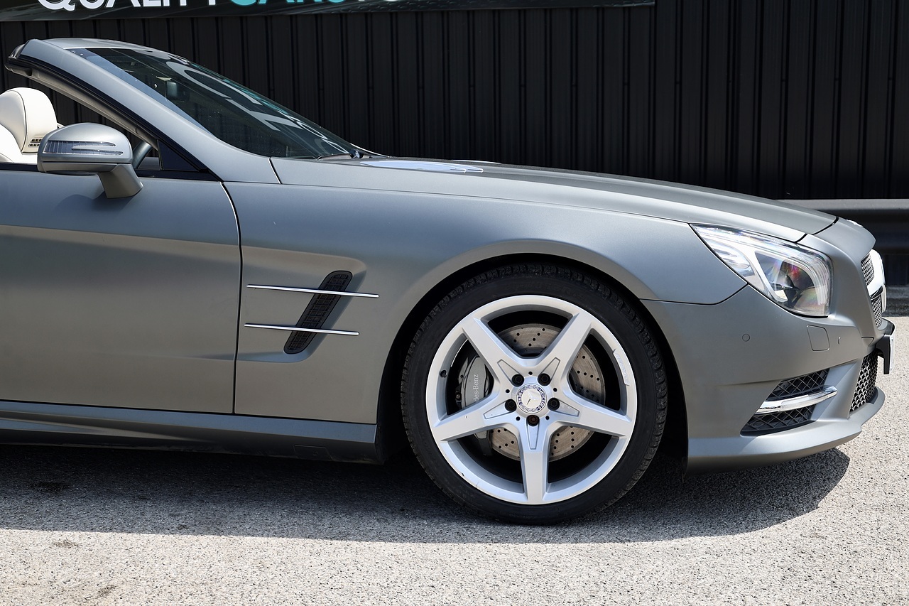 Mercedes-Benz SL 350 AMG Sports Pack 1 Owner + £13,500 Cost Options + Very Rare - Large 17