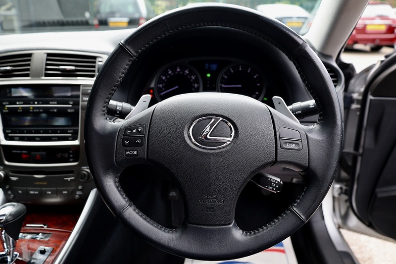 Lexus IS 250 SE-L Glass Sunroof + High Spec + Just Serviced by Lexus Image 18
