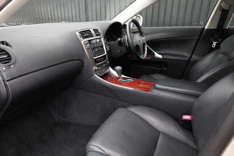 Glass Sunroof + High Spec + Just Serviced by Lexus