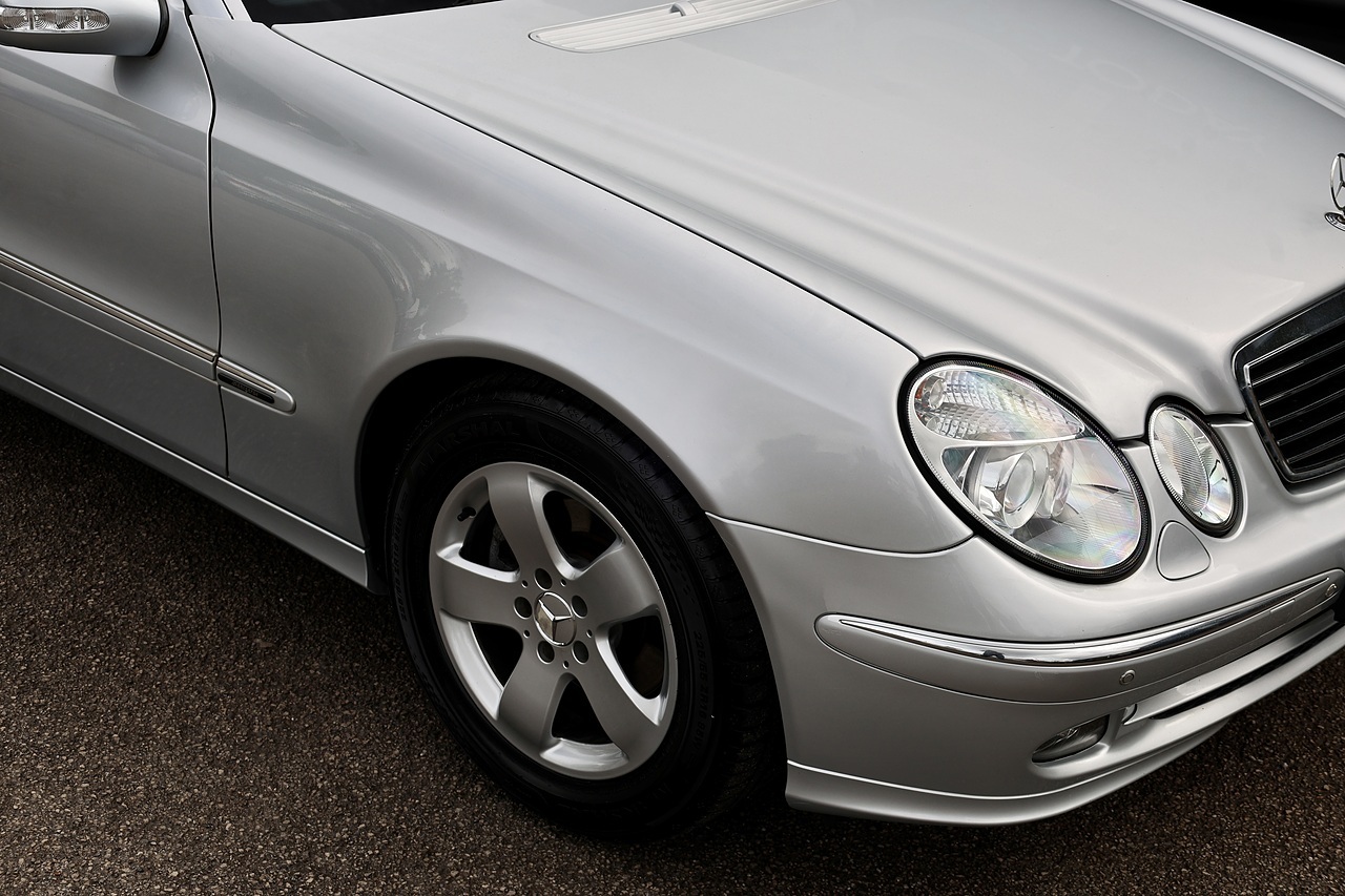 Mercedes-Benz E280 Avantgarde Rare Model + Just Serviced by MB Dealer + ULEZ - Large 24