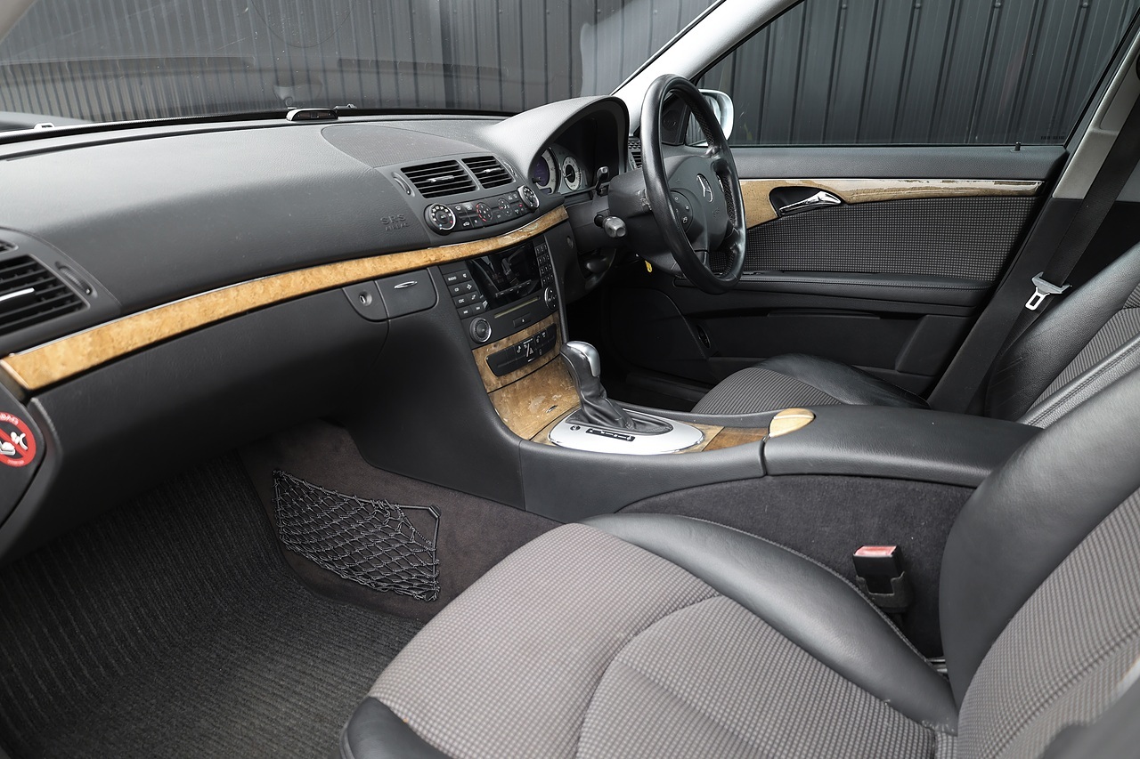 Mercedes-Benz E280 Avantgarde Rare Model + Just Serviced by MB Dealer + ULEZ - Large 2