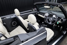 MINI Cooper S Convertiblw £4,500 Extras + CHILI Pack + Heated Leather + Harmon Kardon - Thumb 26