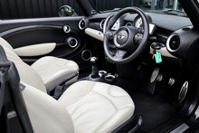 MINI Cooper S Convertiblw £4,500 Extras + CHILI Pack + Heated Leather + Harmon Kardon - Thumb 6