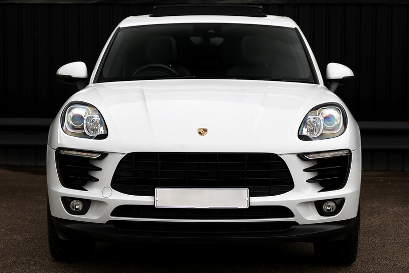 Porsche Macan 1 Lady Owner + Pano Roof + Reverse Camera Image 3