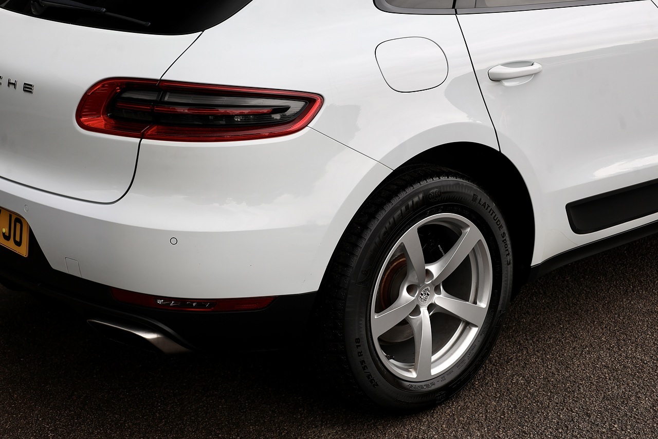 Porsche Macan 1 Lady Owner + Pano Roof + Reverse Camera - Large 19