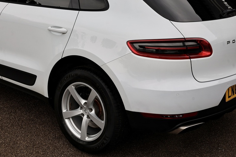 Porsche Macan 1 Lady Owner + Pano Roof + Reverse Camera Image 29