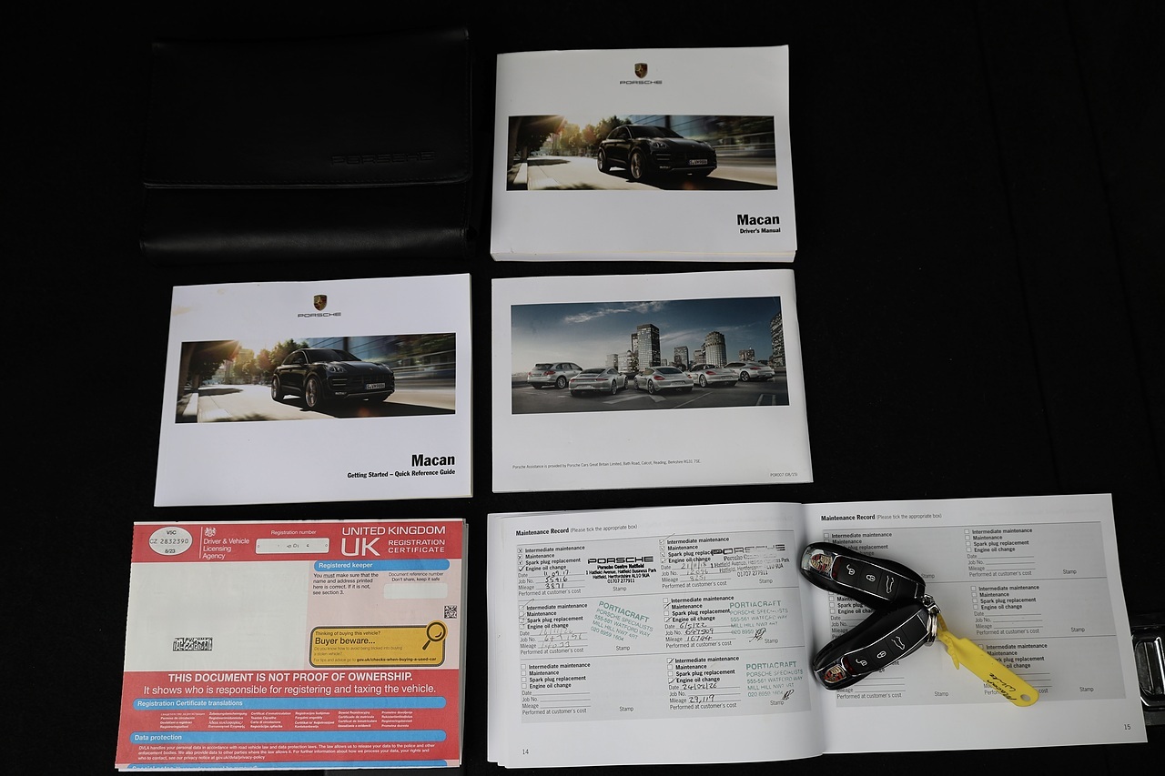 Porsche Macan 1 Lady Owner + Pano Roof + Reverse Camera - Large 32