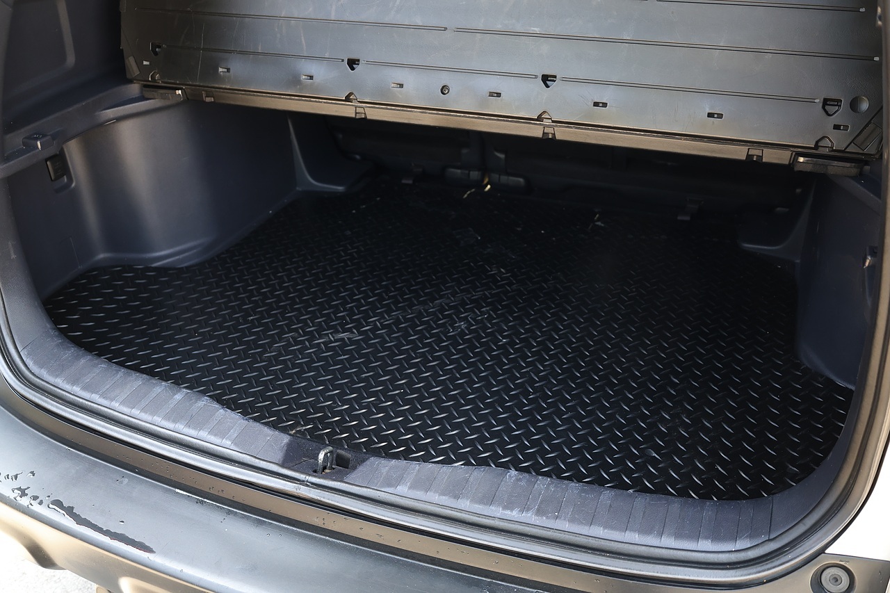 Honda CR-V EX 2 Former Keepers + 17 Services + Pano Roof - Large 21