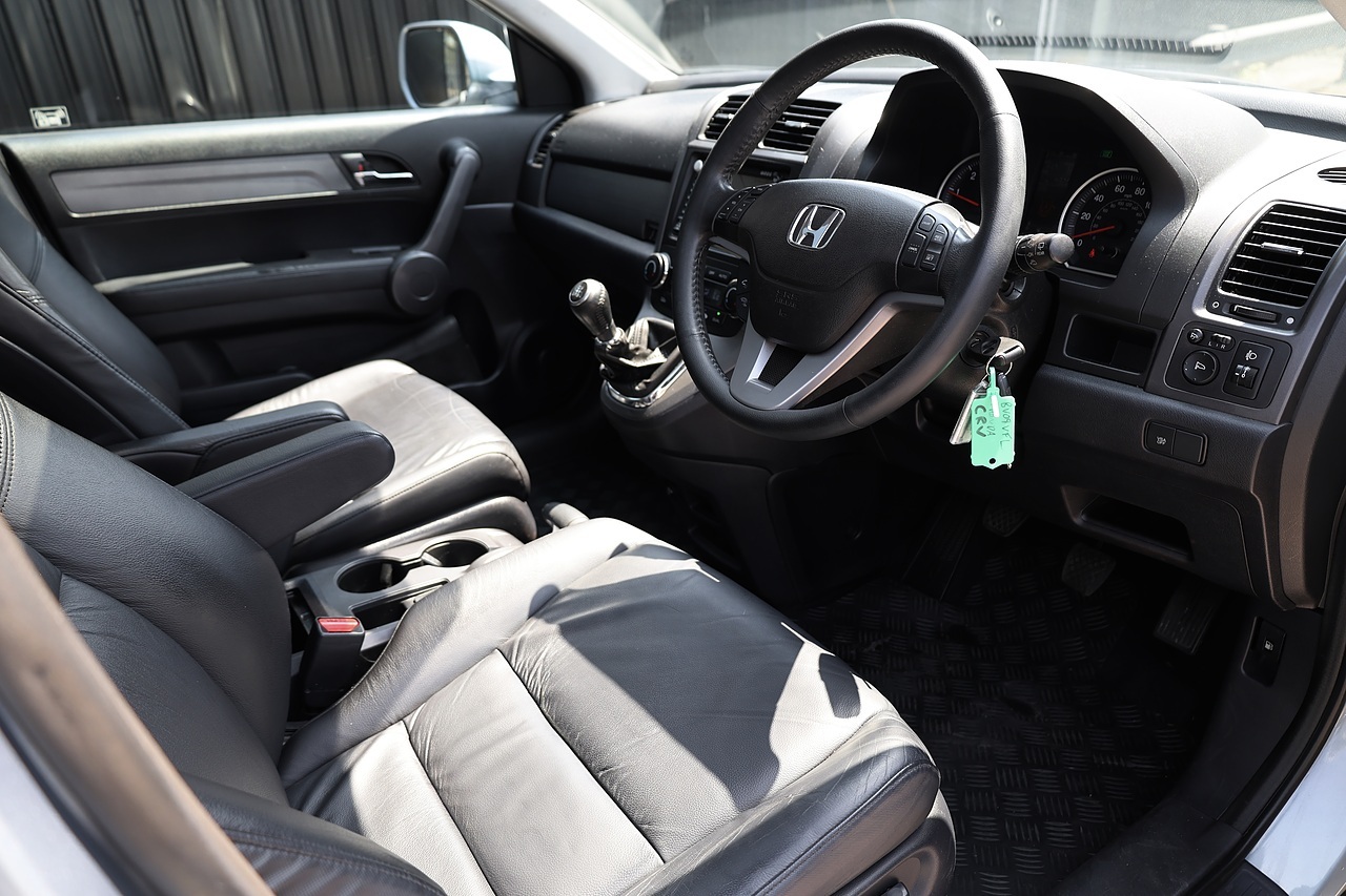 Honda CR-V EX 2 Former Keepers + 17 Services + Pano Roof - Large 24
