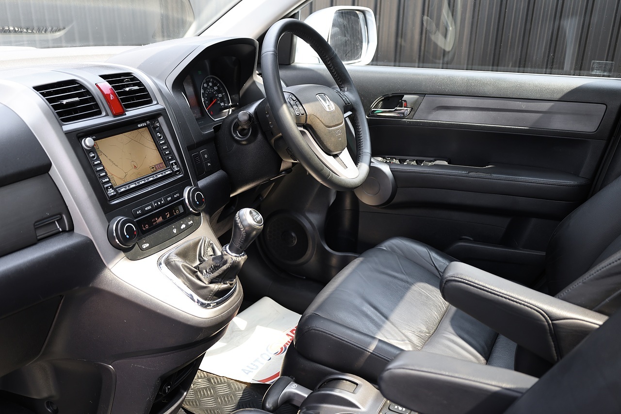 Honda CR-V EX 2 Former Keepers + 17 Services + Pano Roof - Large 9