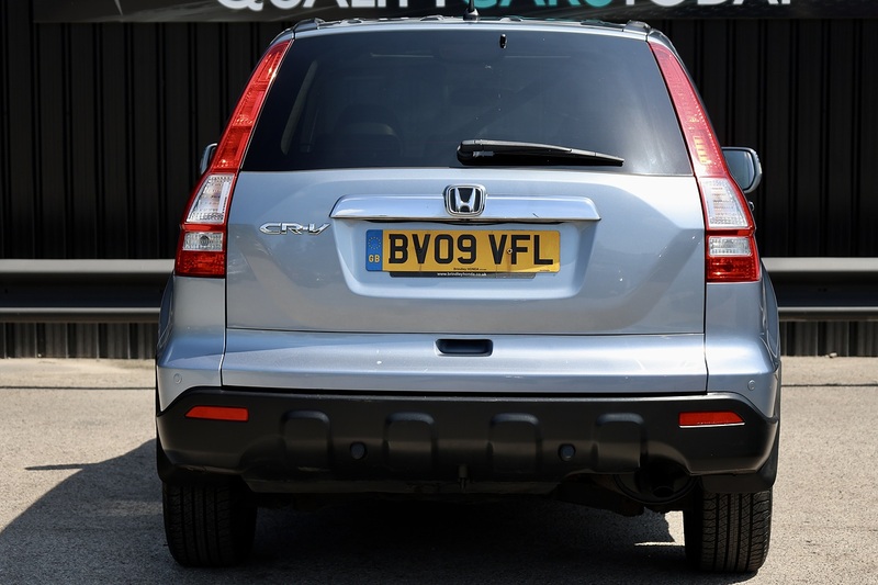 Honda CR-V EX 2 Former Keepers + 17 Services + Pano Roof Image 4