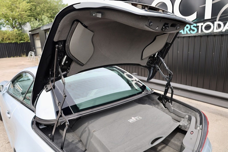 Mercedes-Benz SL 350 3 Former Keepers + Just Serviced by MB Image 45