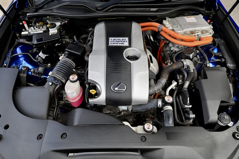 Lexus RC 300h F-Sport Full Lexus History + Lexus Warranty + x4 New Tyres Image 22